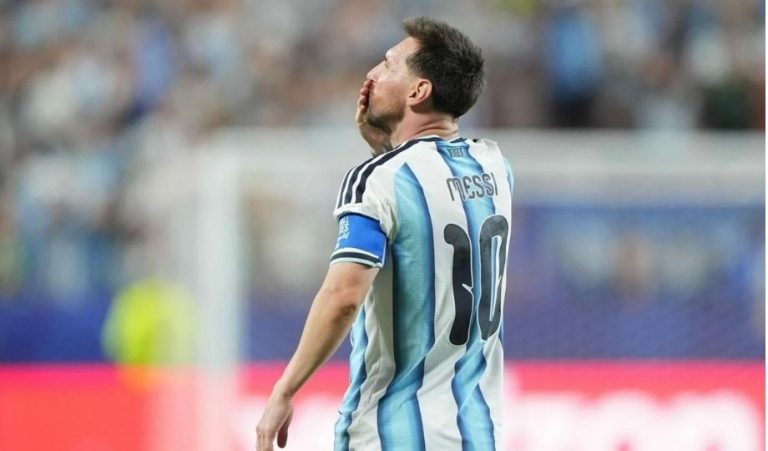 Messi anuncia fim de ciclo na Argentina após conquistar títulos e quebrar recordes