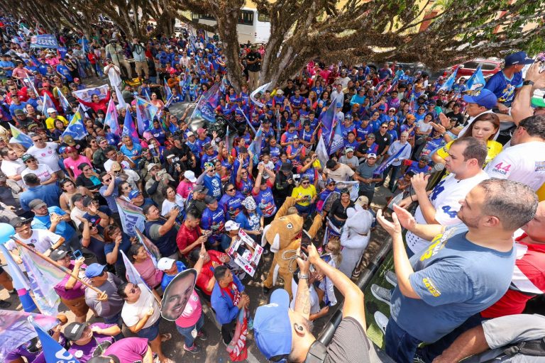 Roberto Cidade encerra maratona deste final de semana pelo interior com mega carreata em Itacoatiara