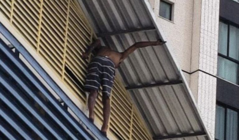 Homem armado com faca tenta assaltar escola e acaba detido em Manaus