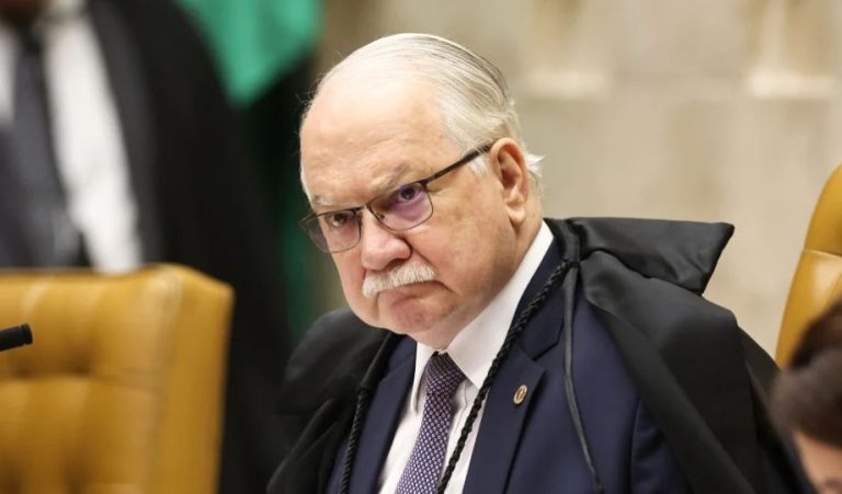 Fachin assume pedido de Moraes para investigar Mendonça e dá 5 dias para ministro se manifestar