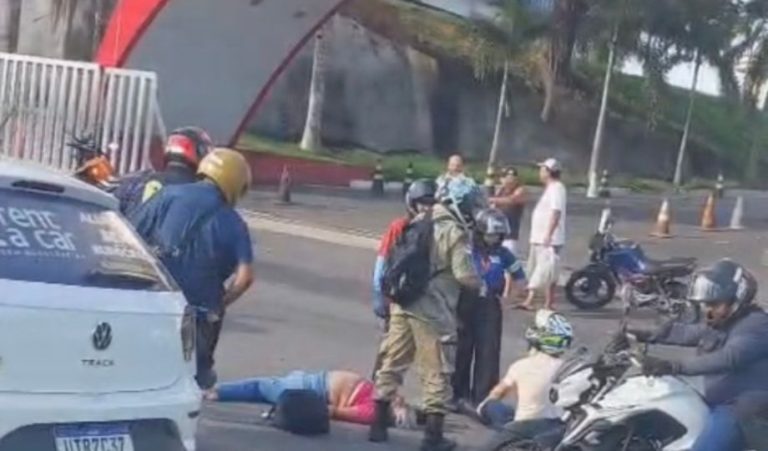 Acidente deixa duas pessoas feridas na Avenida Rodrigo Otávio em Manaus