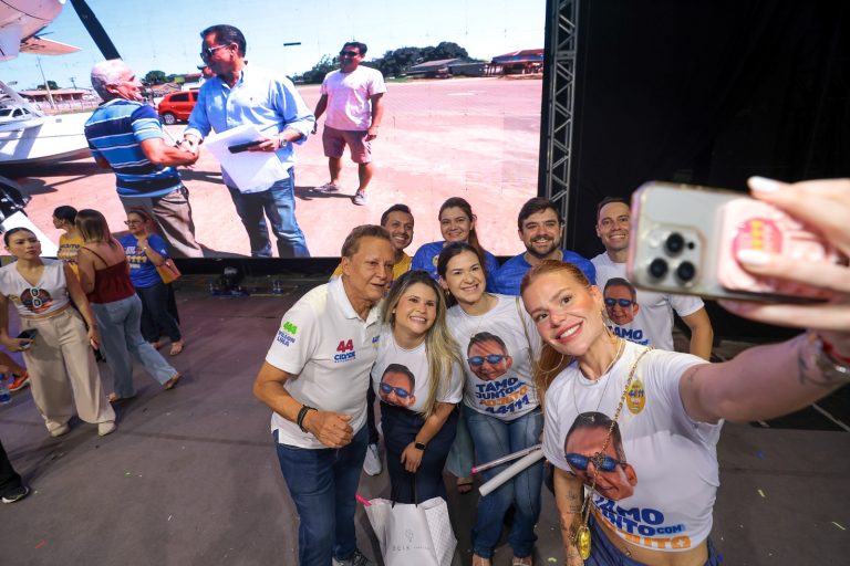 Adjuto Afonso encerra campanha ao lado de lideranças em Manaus