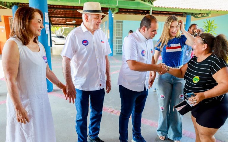 Roberto Cidade vota em Manaus e afirma confiança na chegada ao segundo turno
